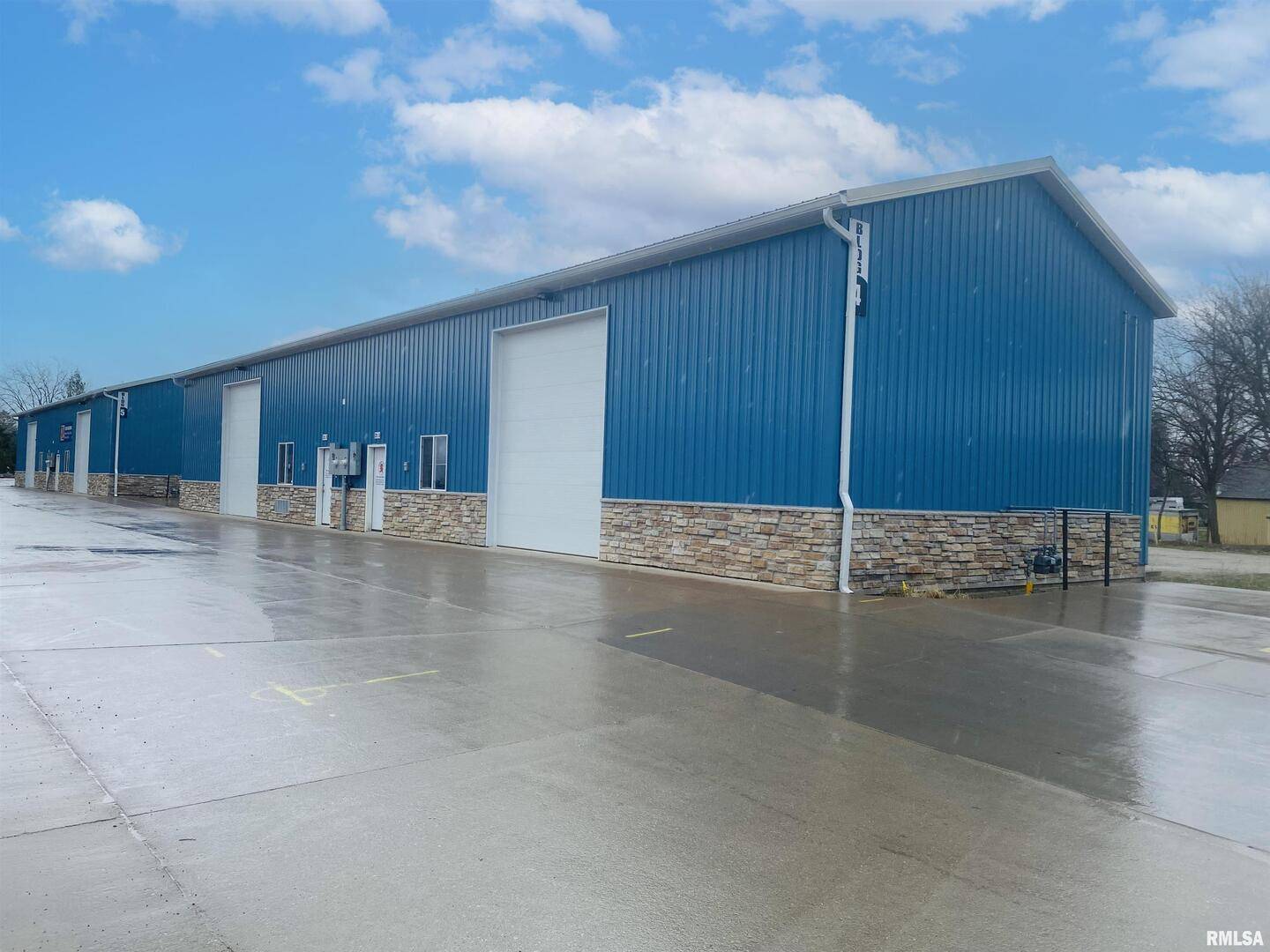 7217 NORTHWEST BLVD #3A-4A-5A-5B-6B, Davenport, IA 52806