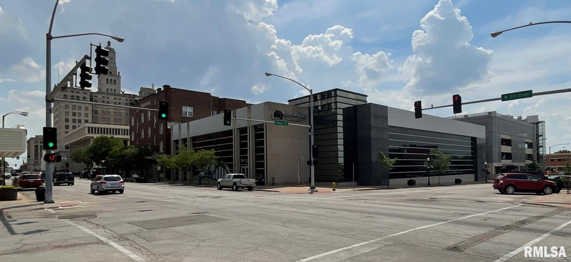 331 W 3RD ST #203, Davenport, IA 52801