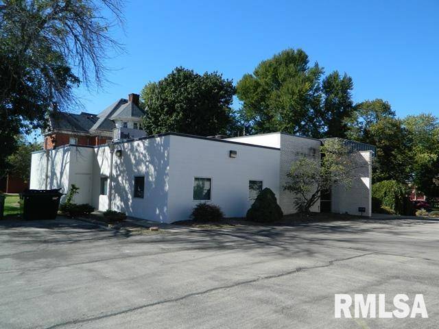 333 4TH AVE S, Clinton, IA 52732