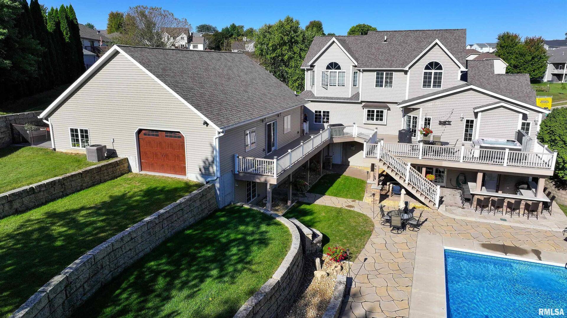 539 34th AVE N, Clinton, IA 52732