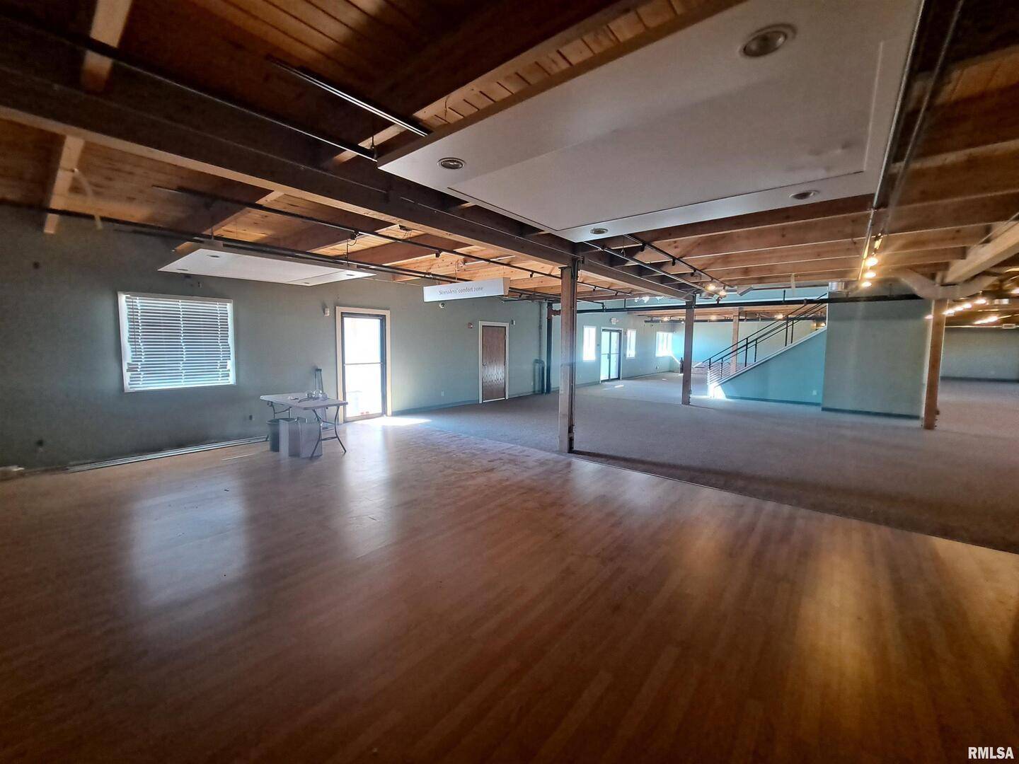 4711 N BRADY ST, Davenport, IA 52806