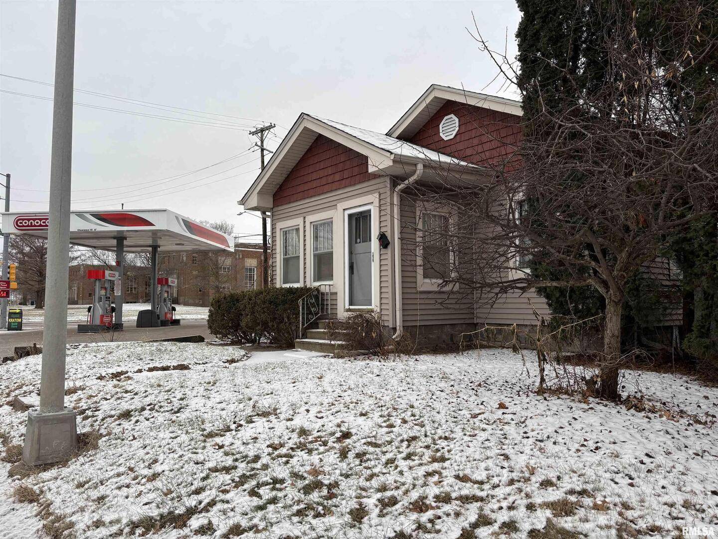 3316 AVENUE OF THE CITIES AVE, Moline, IL 61265