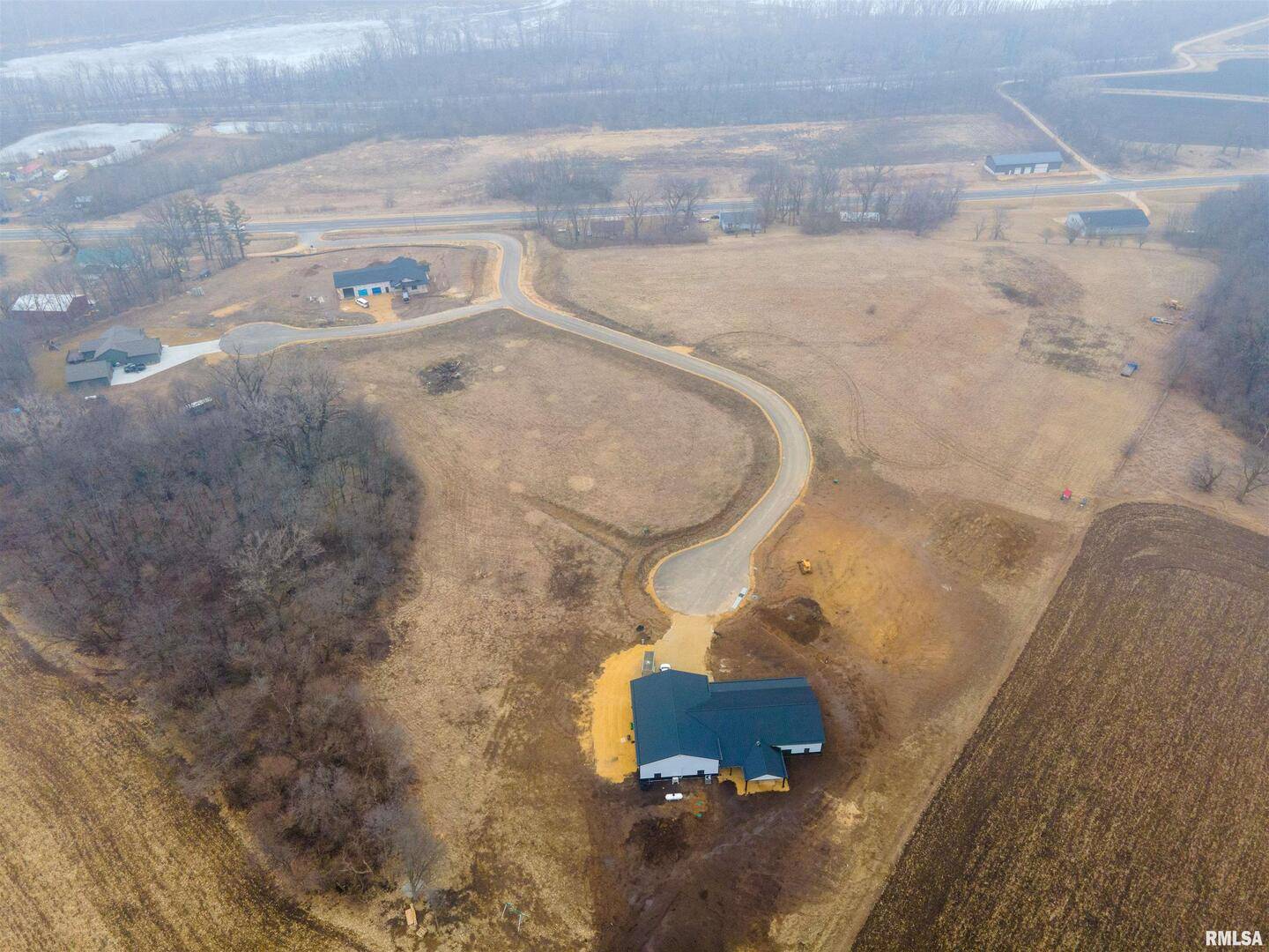 4037 EDEN CT, Camanche, IA 52730