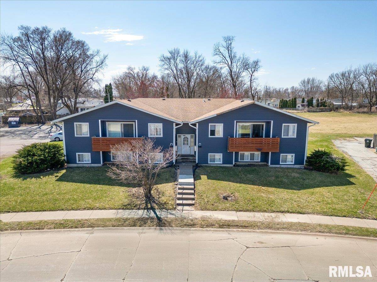2751 W 72ND ST, Davenport, IA 52806