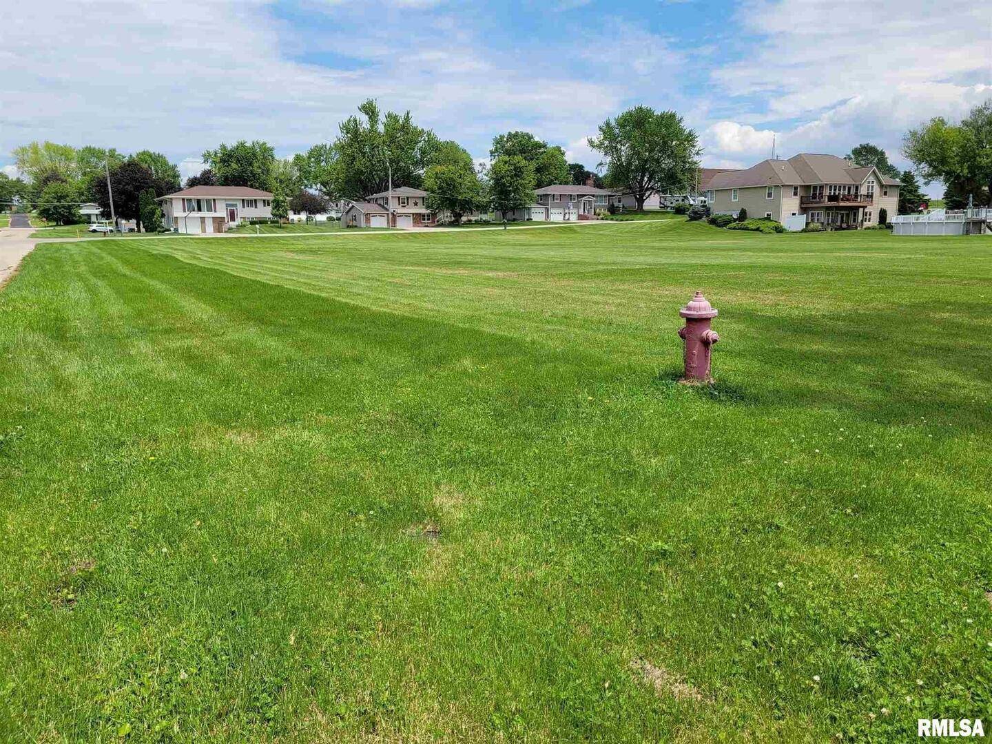 000 4TH AVE, Fulton, IL 61252