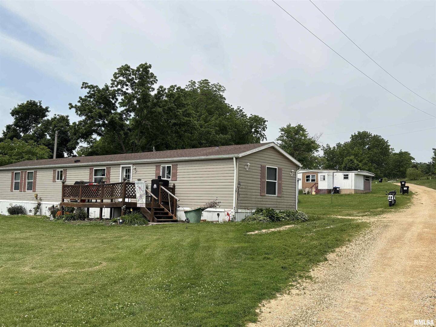 131 BROADWAY ST, Charlotte, IA 52731