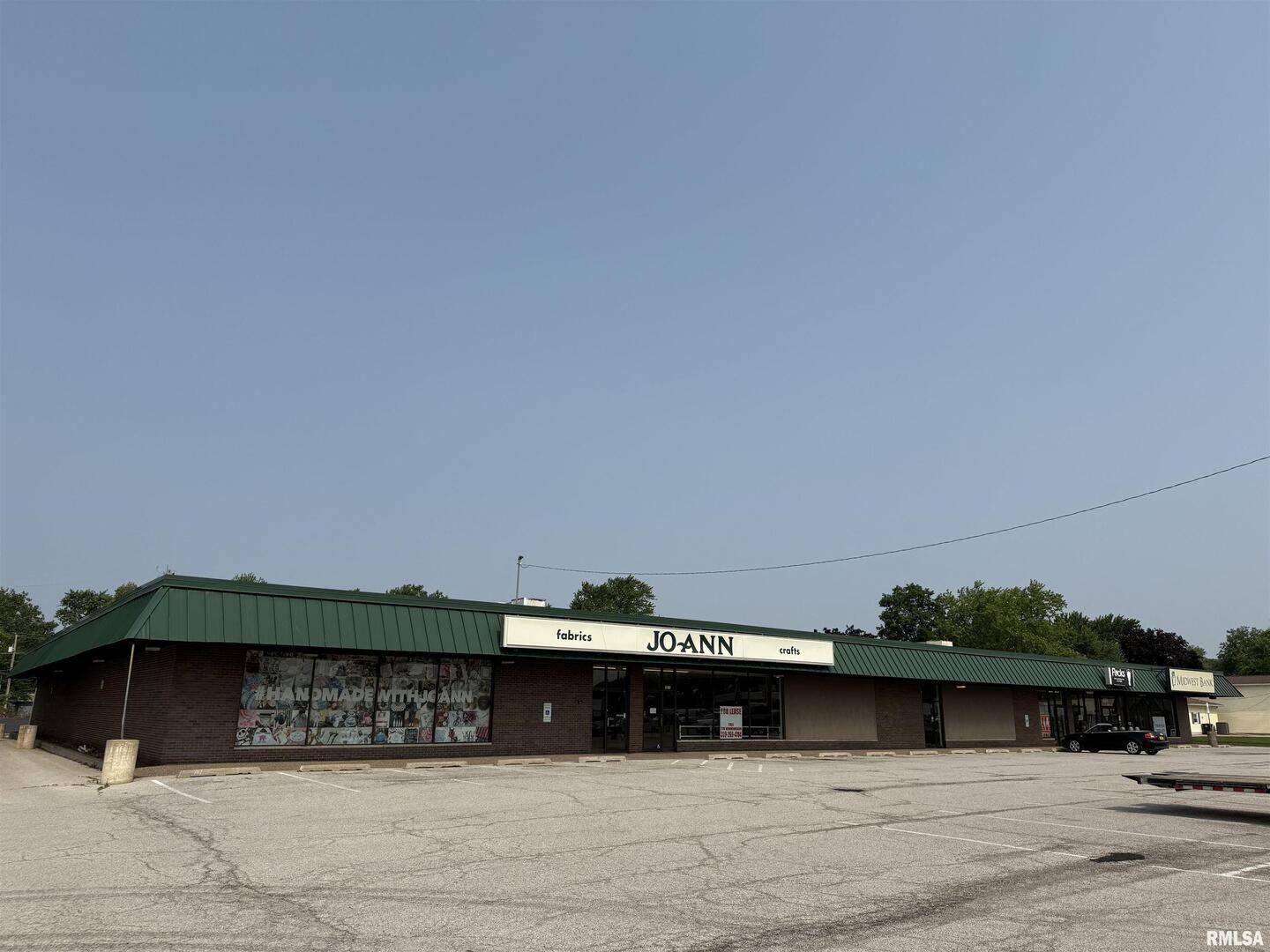 3911 16TH ST, Moline, IL 61265