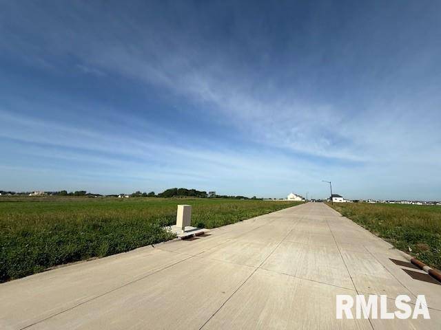 6795 Meghan AVE, Bettendorf, IA 52722