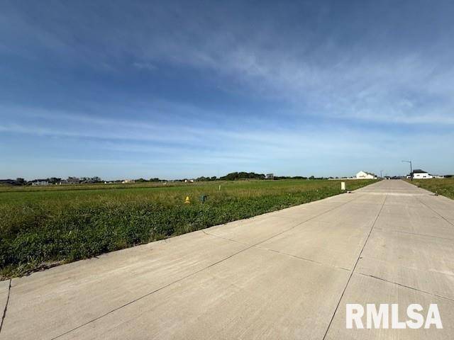 6819 Meghan AVE, Bettendorf, IA 52722