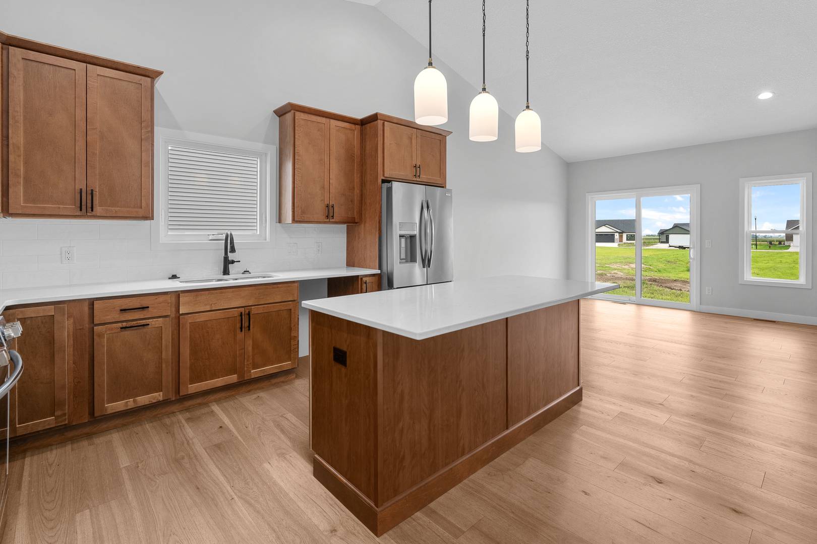 1867 REDBUD CIR #103, Eldridge, IA 52748