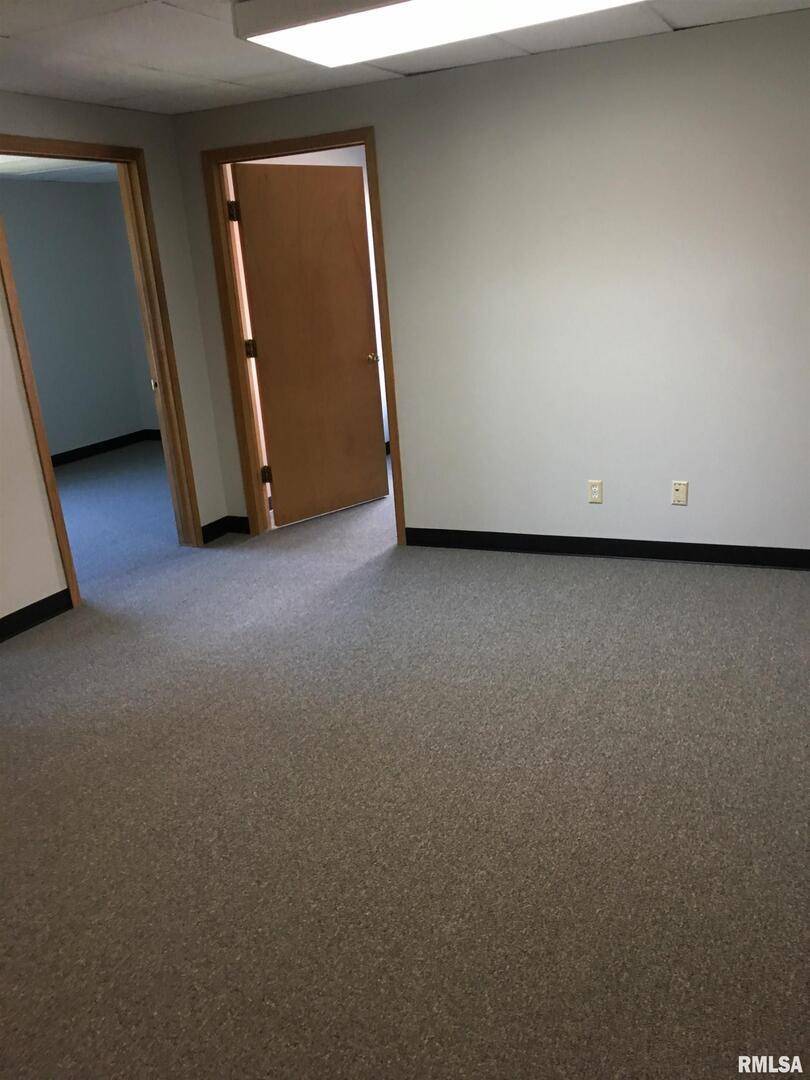 985 LINCOLN RD #219, Bettendorf, IA 52722