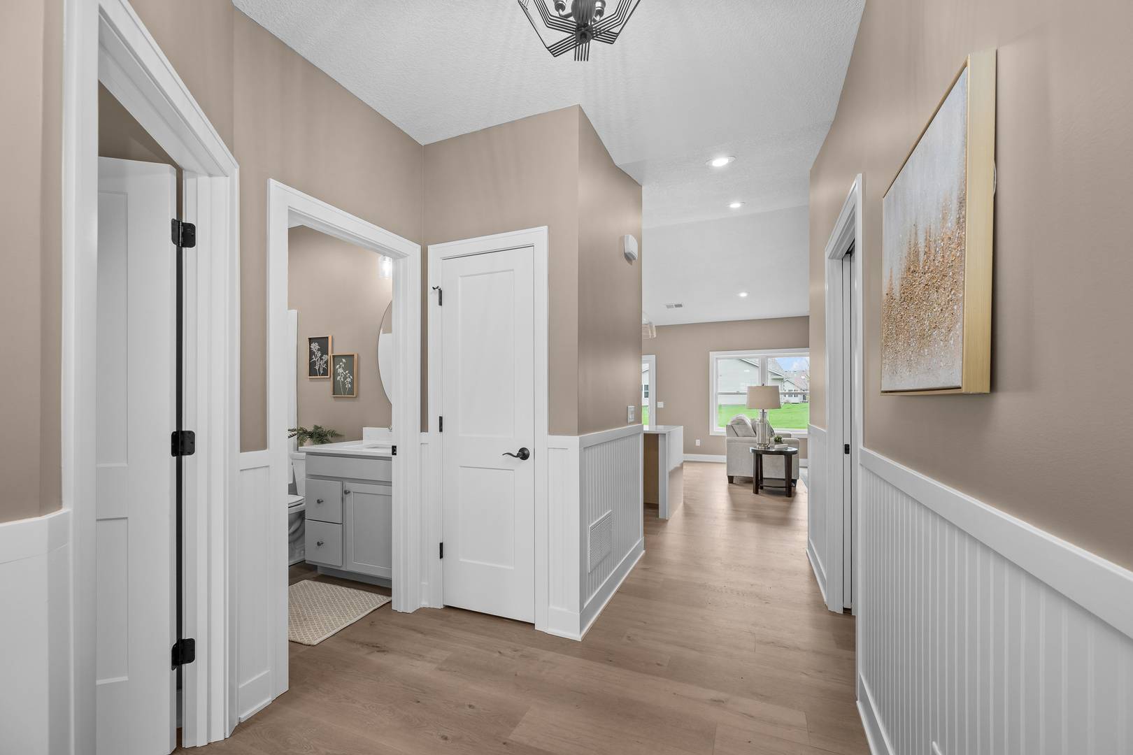 1266 33RD Avenue CIR, Silvis, IL 61282