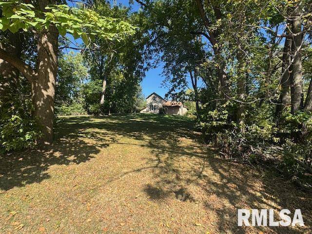 320 30TH AVE N, Clinton, IA 52732