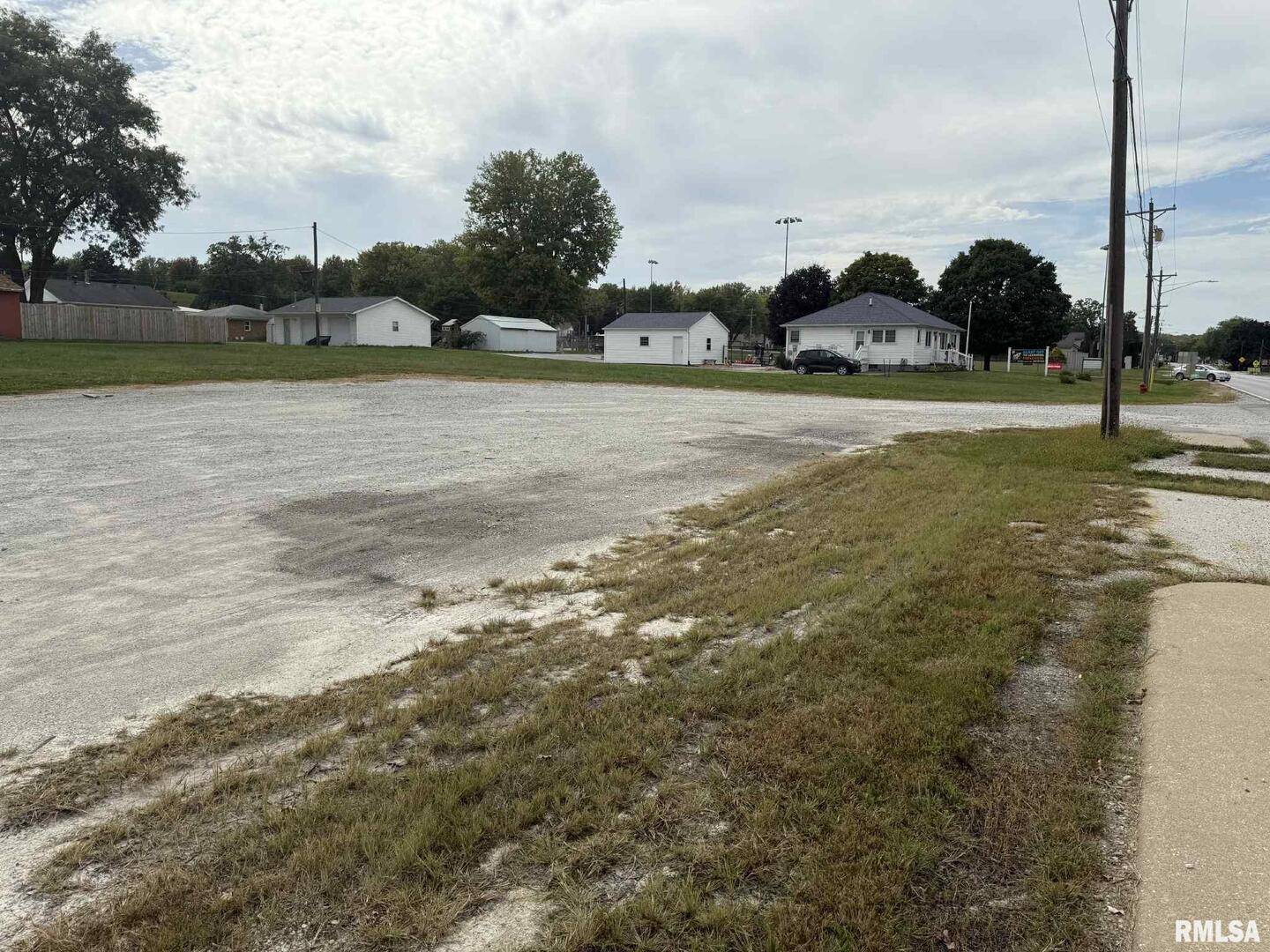 228 E 6TH AVE, Andalusia, IL 61232