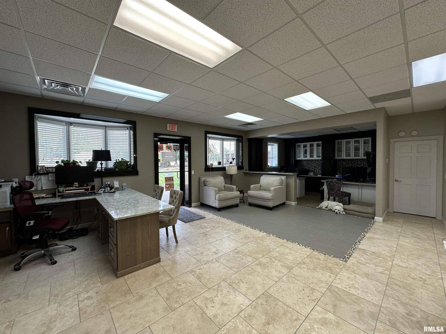 7475 STATE ST, Bettendorf, IA 52722