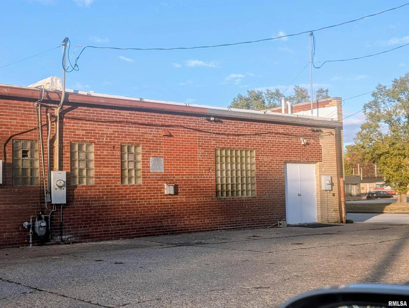 3160 AVENUE OF THE CITIES AVE, Moline, IL 61265