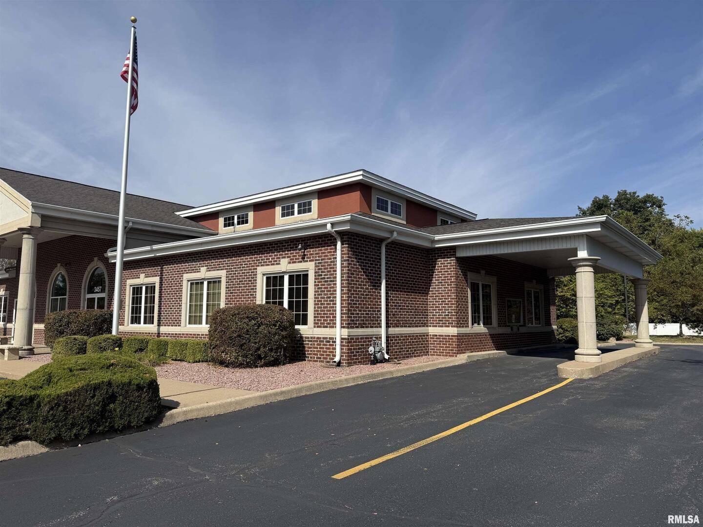 3457 AVENUE OF THE CITIES AVE, Moline, IL 61265