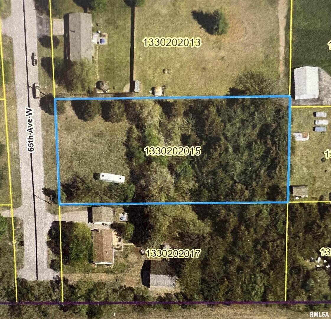 W 65TH AVE, Muscatine, IA 52761