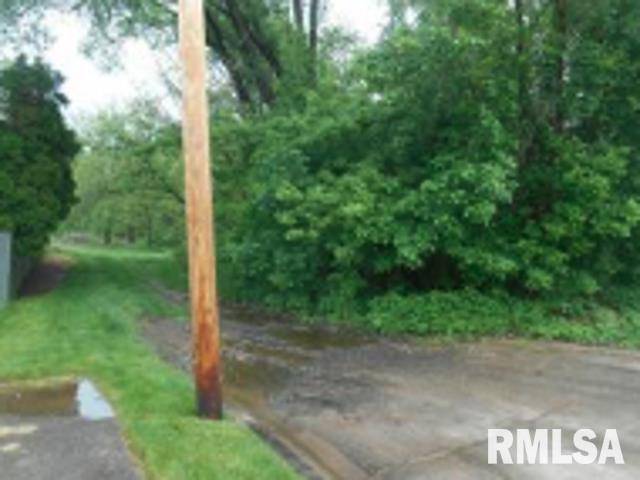 710 N NORTHBROOK DR, Davenport, IA 52806