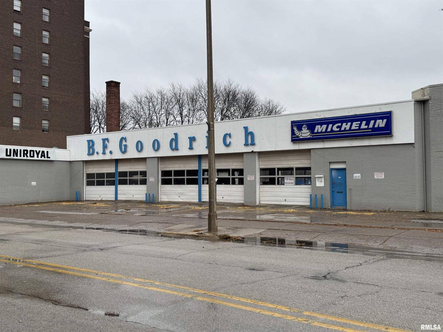 1901 4TH AVE, Rock Island, IL 61201