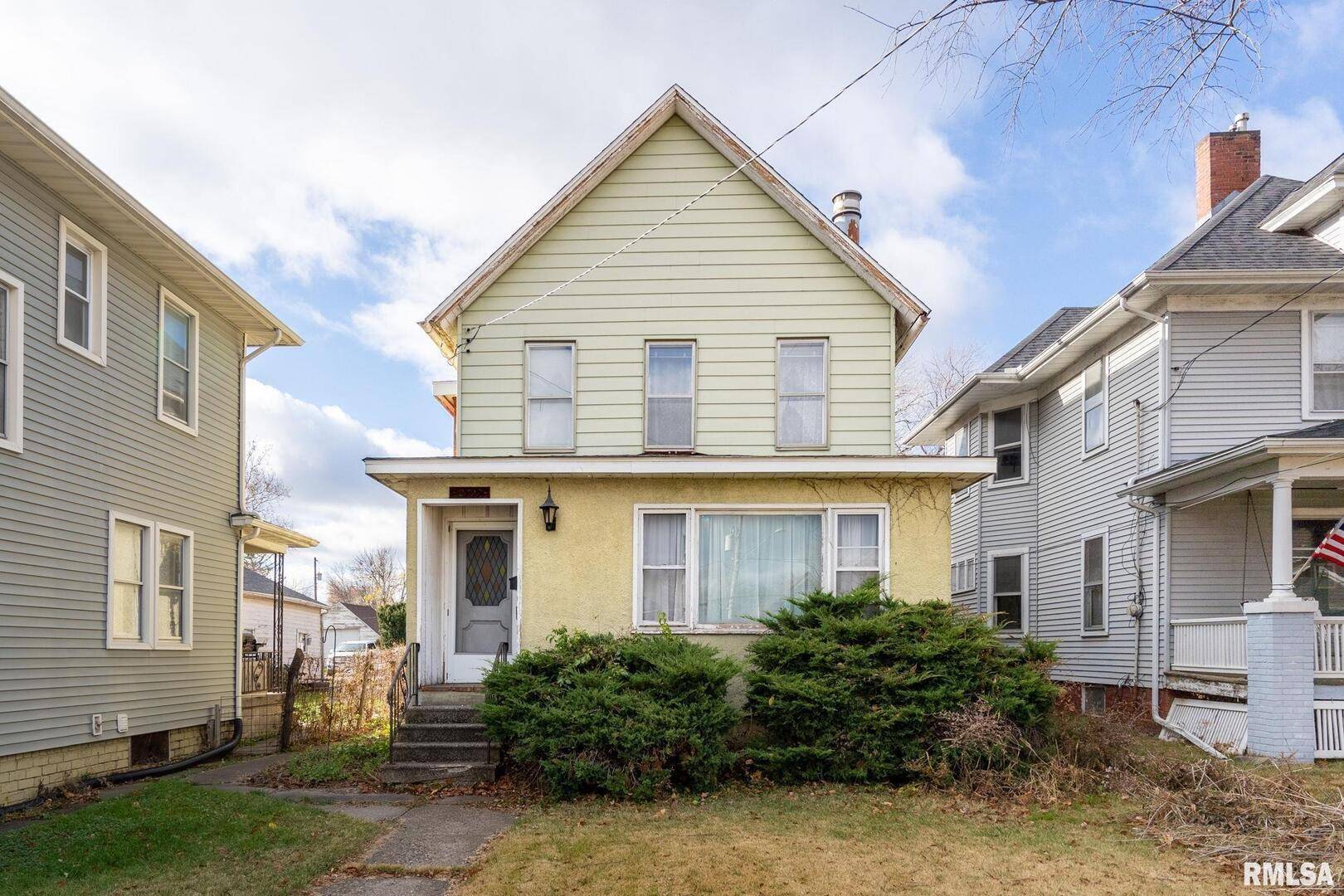 2709 16TH ST, Moline, IL 61265