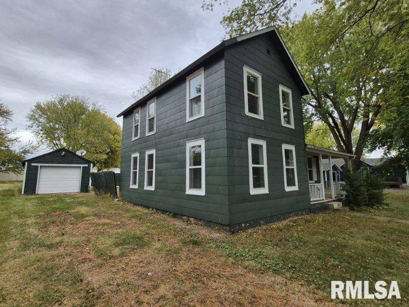 221 MCKINLEY ST, Hooppole, IL 61258