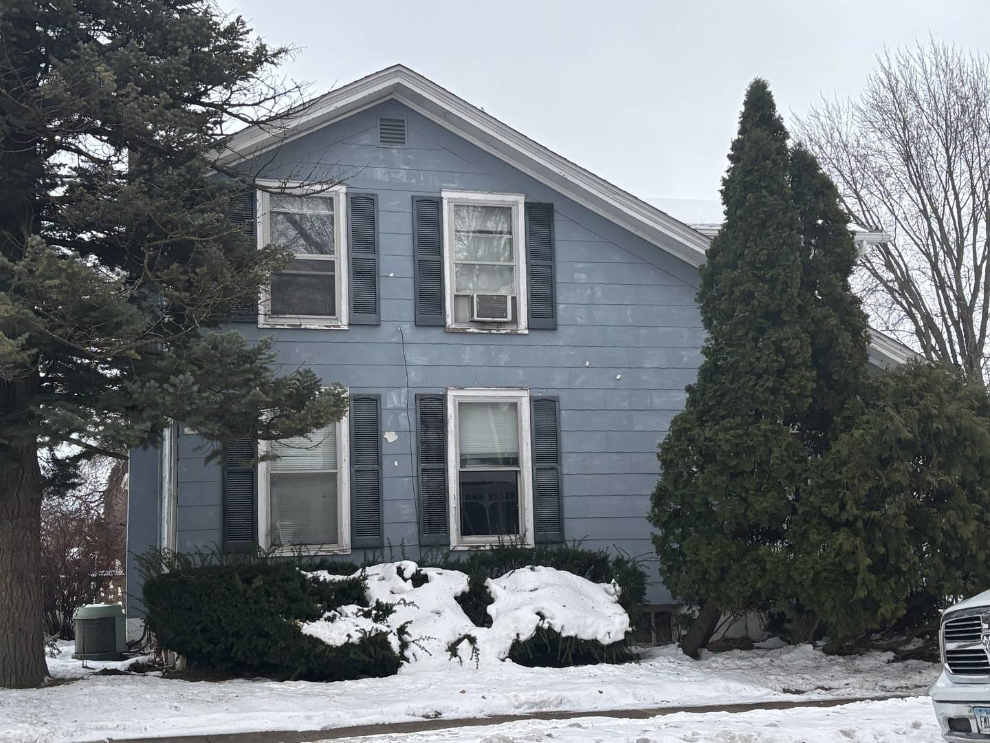 2235 Pershing Blvd BLVD, Clinton, IA 52732