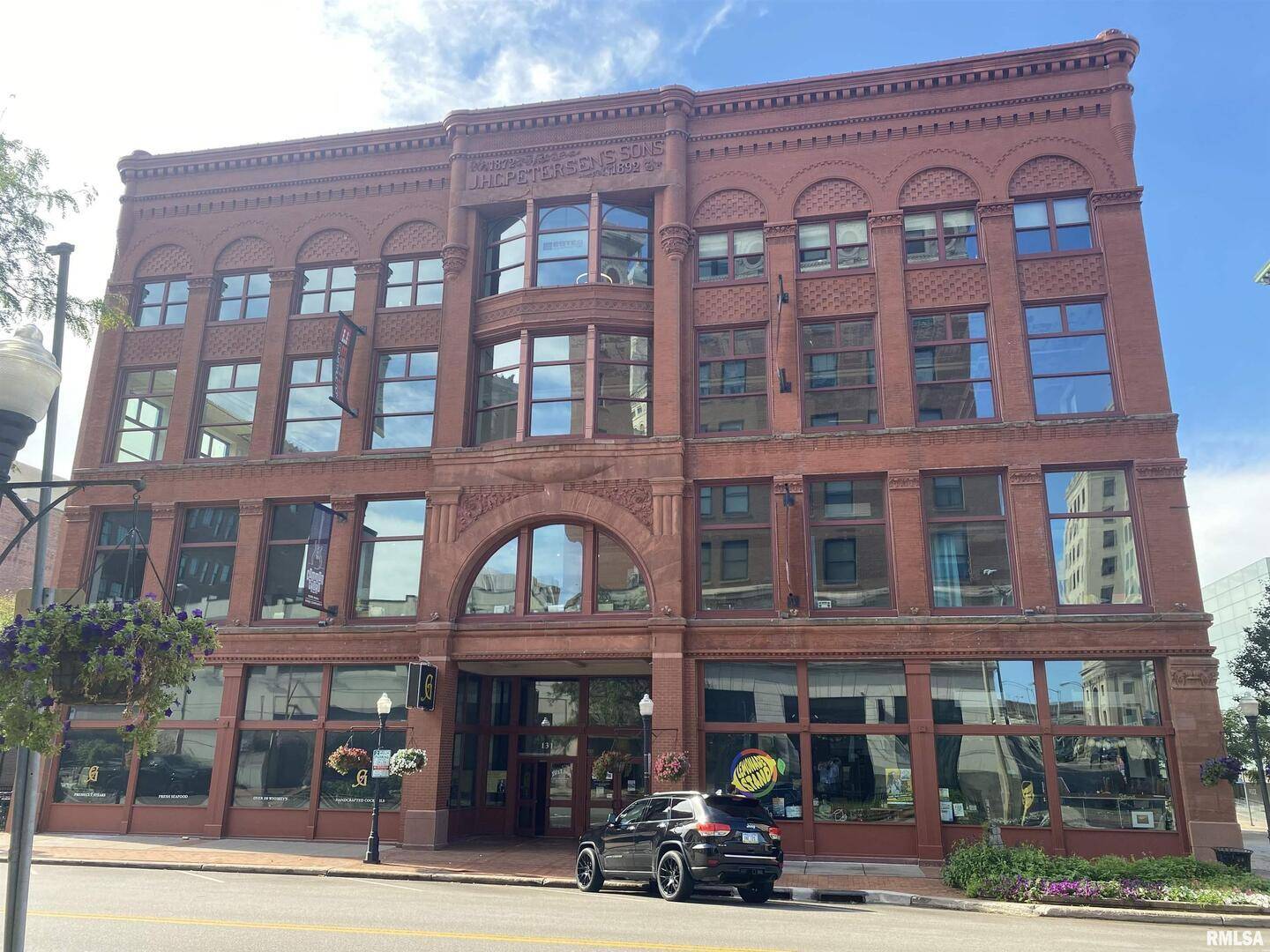 131 W 2ND ST #3rd F, Davenport, IA 52801