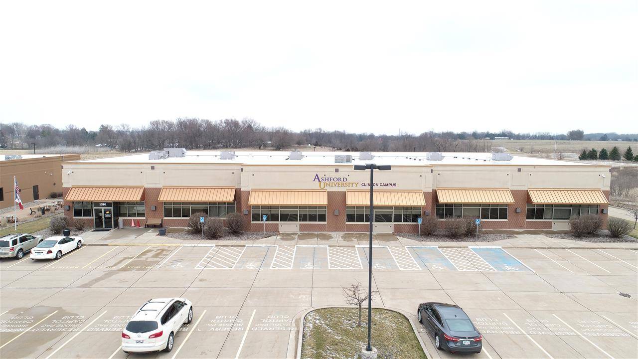 1310 19TH AVE NW, Clinton, IA 52732