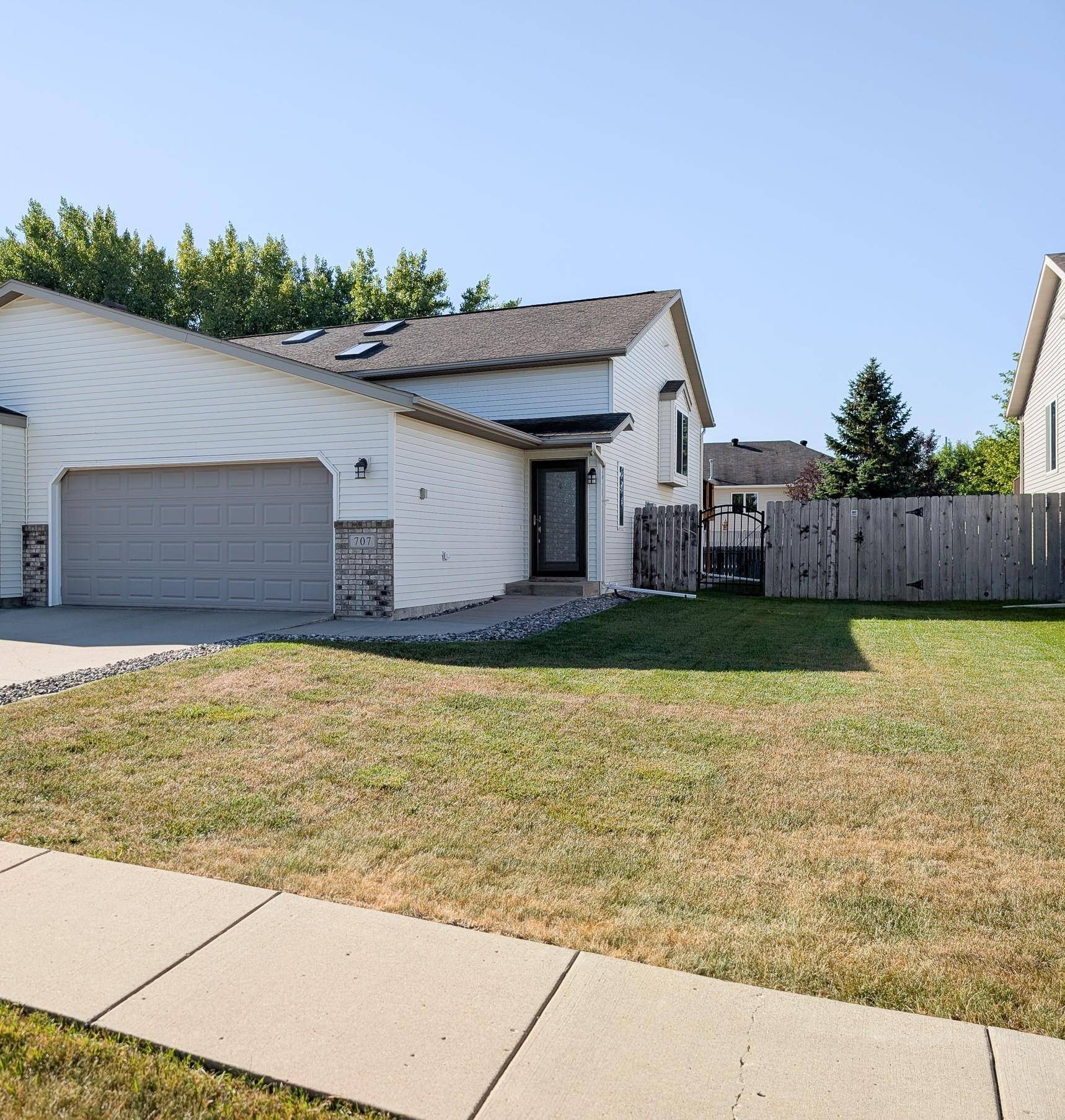 707 14TH AVE E, West Fargo, ND 58078