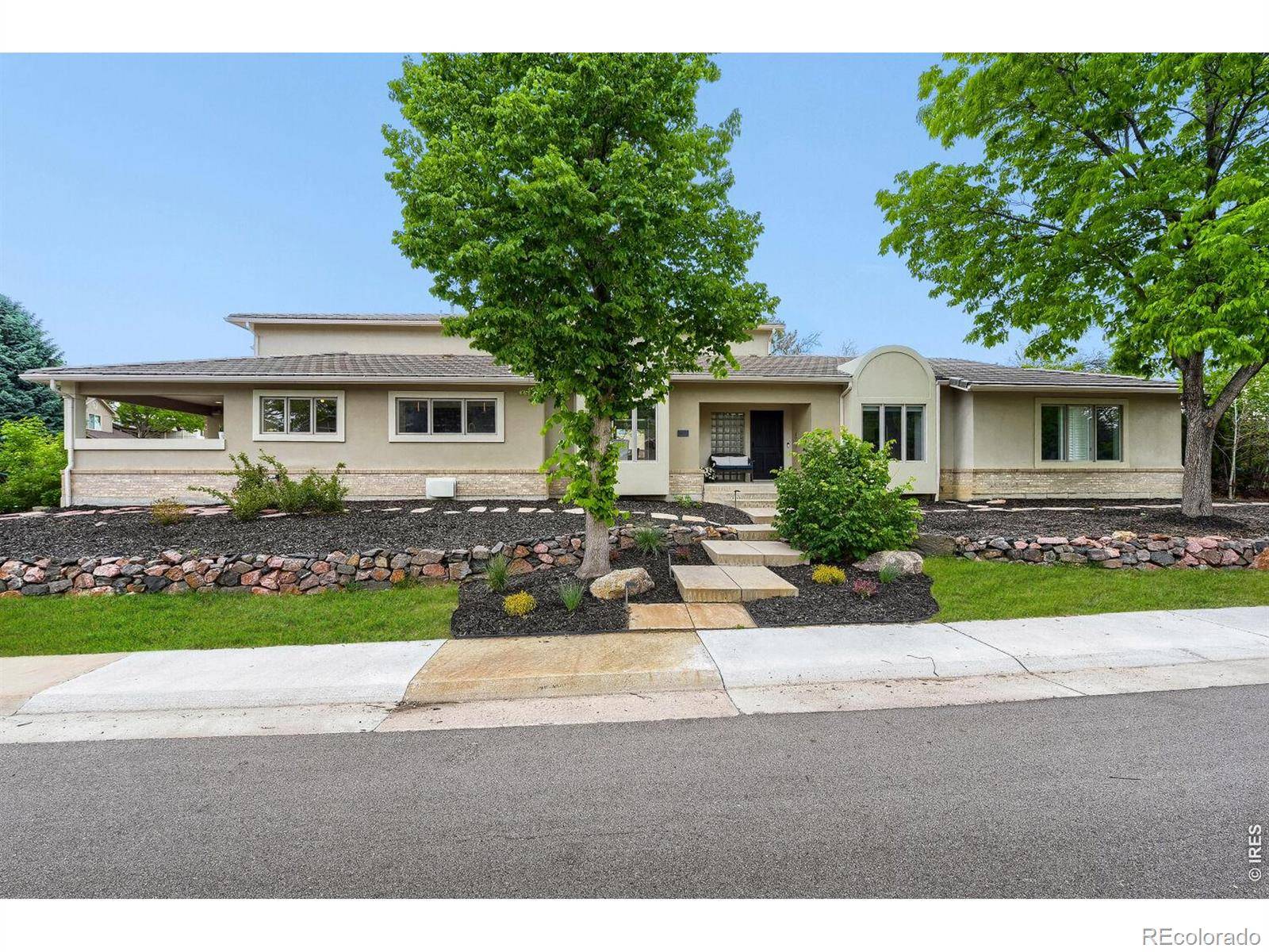 6556 S Adams CT, Centennial, CO 80121