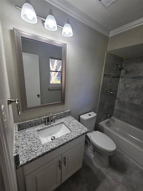 1306 Holt Avenue, Desoto, TX 75115