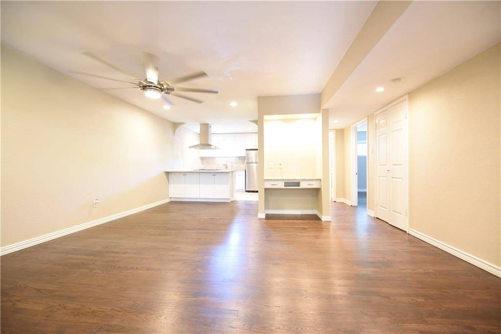 4206 Hawthorne Avenue #202, Dallas, TX 75219