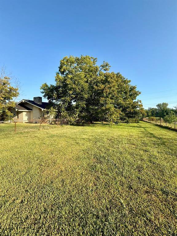 701 W 9TH Street, Clarksville, TX 75426