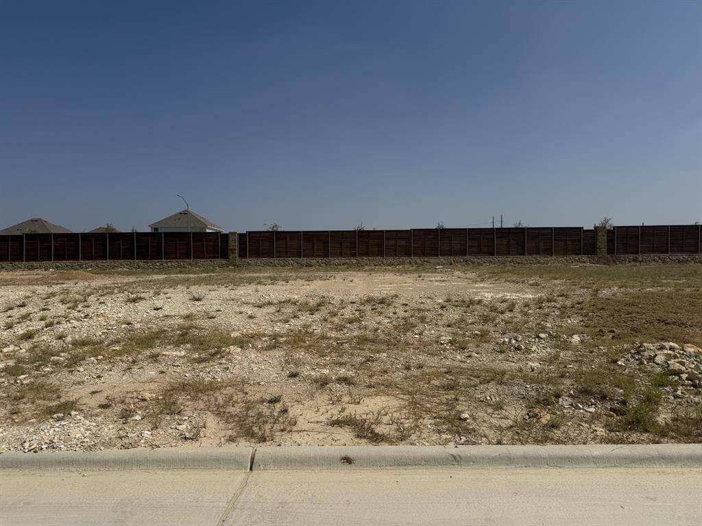 1201 Wind Drift Way, Fort Worth, TX 76131