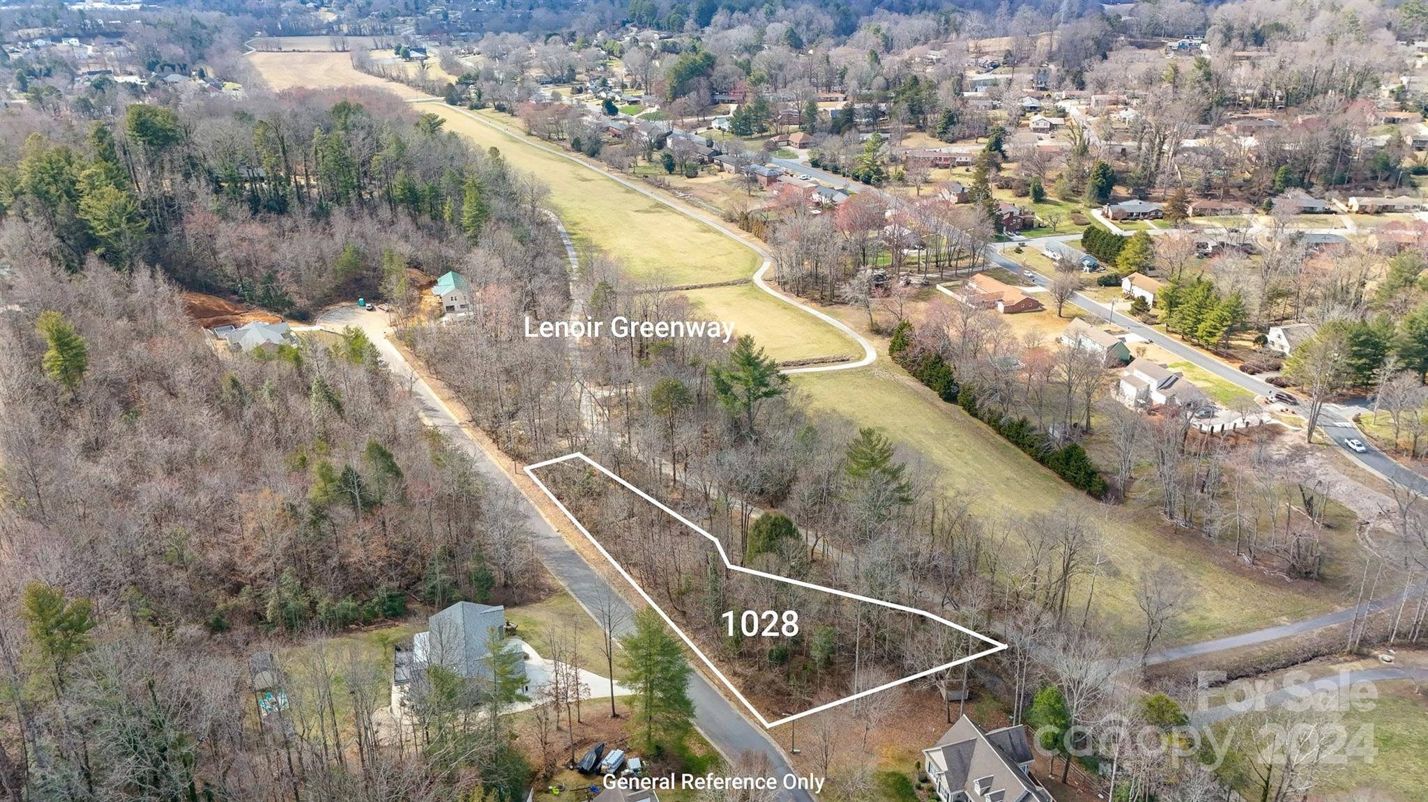 1028 Williamsburg DR NE, Lenoir, NC 28645