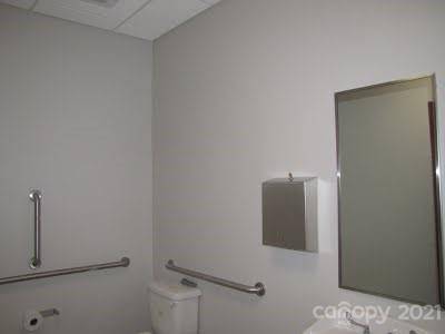 415 E Woodlawn RD, Charlotte, NC 28209