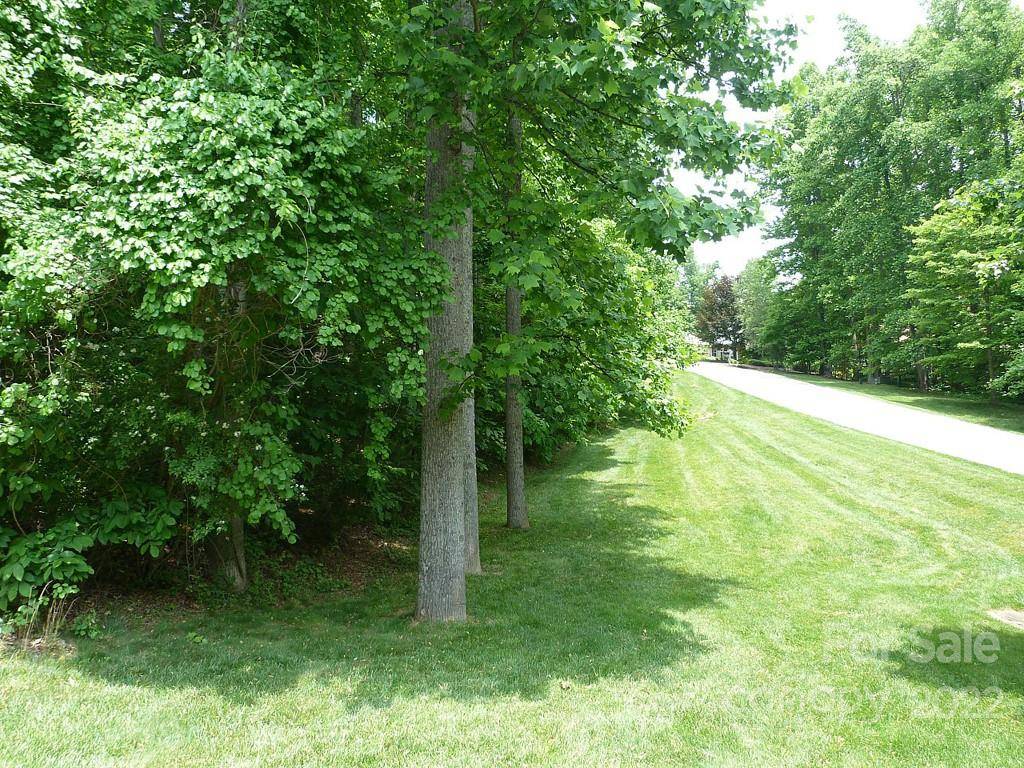 201 BENT PINE TRCE #180, Hendersonville, NC 28739