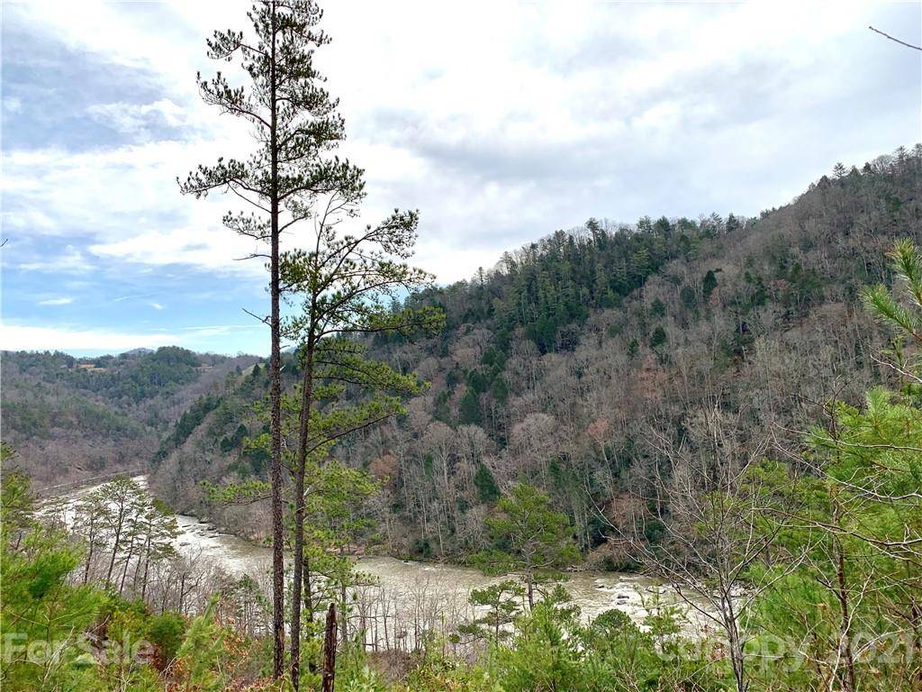 3477 French Broad Pkwy #1, Marshall, NC 28753