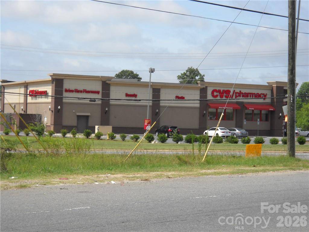 9007 Beatties Ford RD, Huntersville, NC 28078