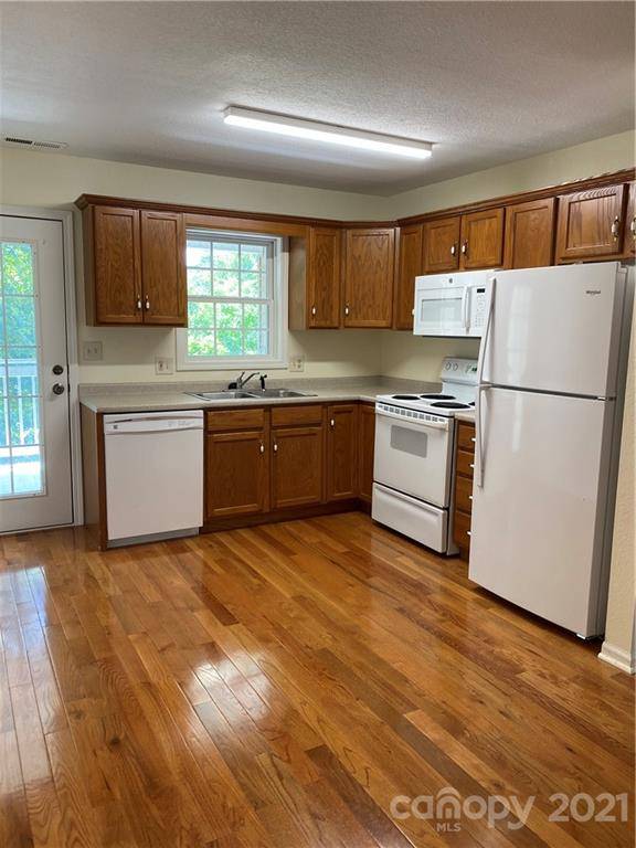 119 Boone Ridge DR, Burnsville, NC 28714