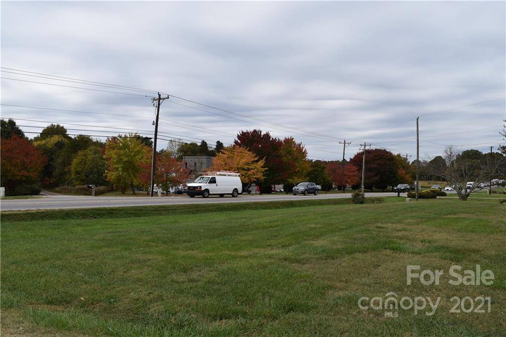 768 River HWY, Mooresville, NC 28117