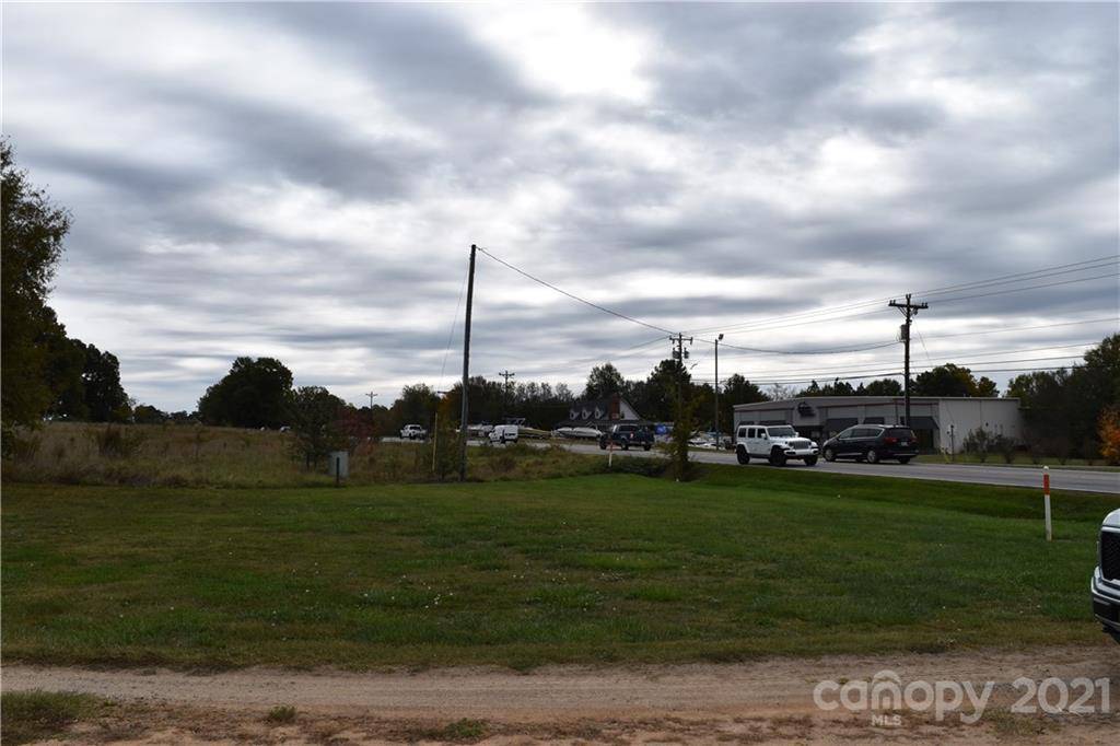 768 River HWY, Mooresville, NC 28117