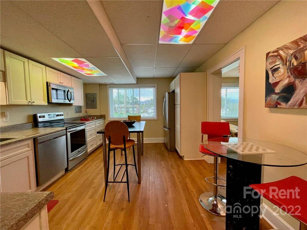 42 Main ST N #A, Mars Hill, NC 28754