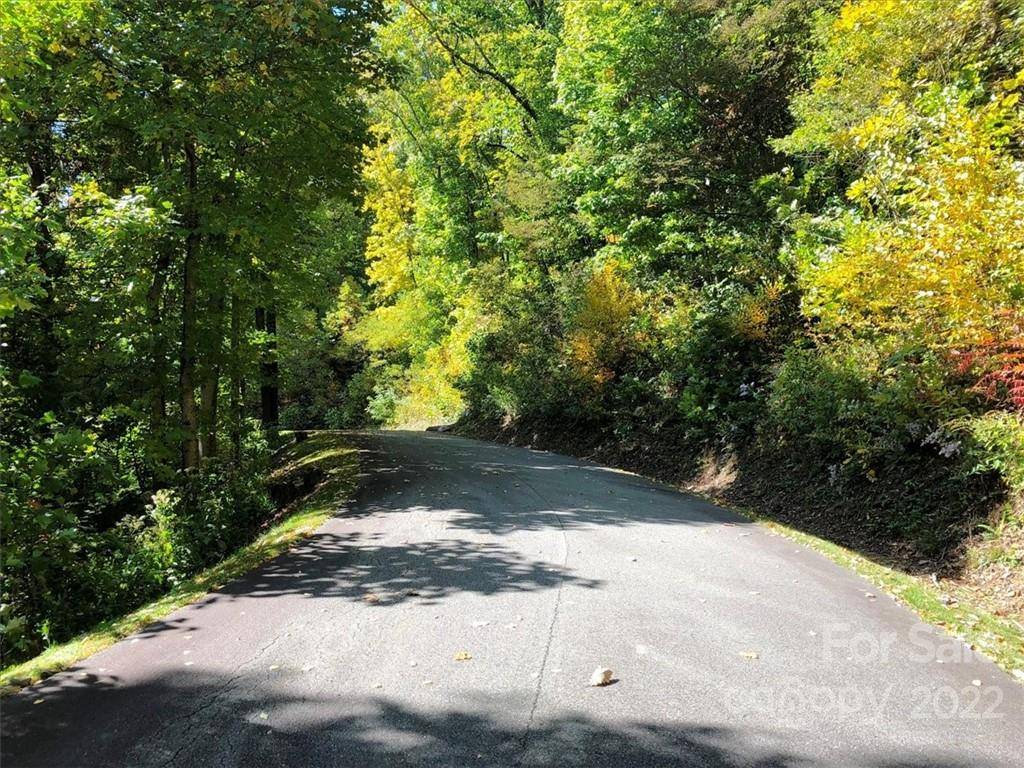 30 Cadillac Pointe #30, Waynesville, NC 28785