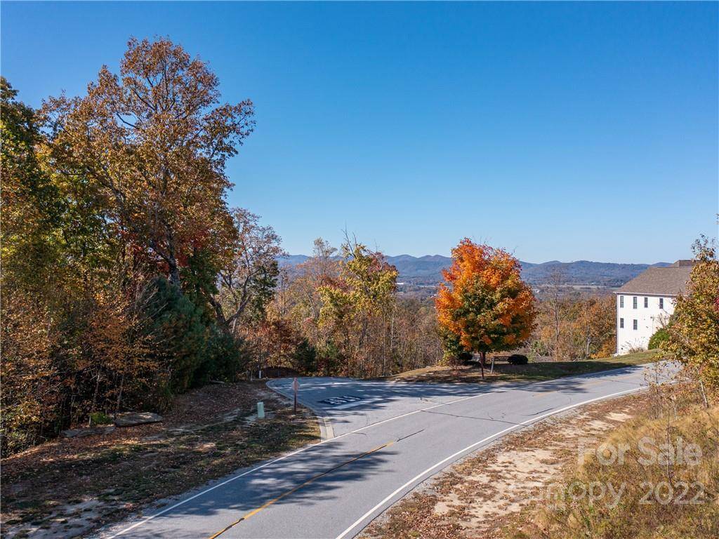 1736 Wood Owl CT #36R, Hendersonville, NC 28791