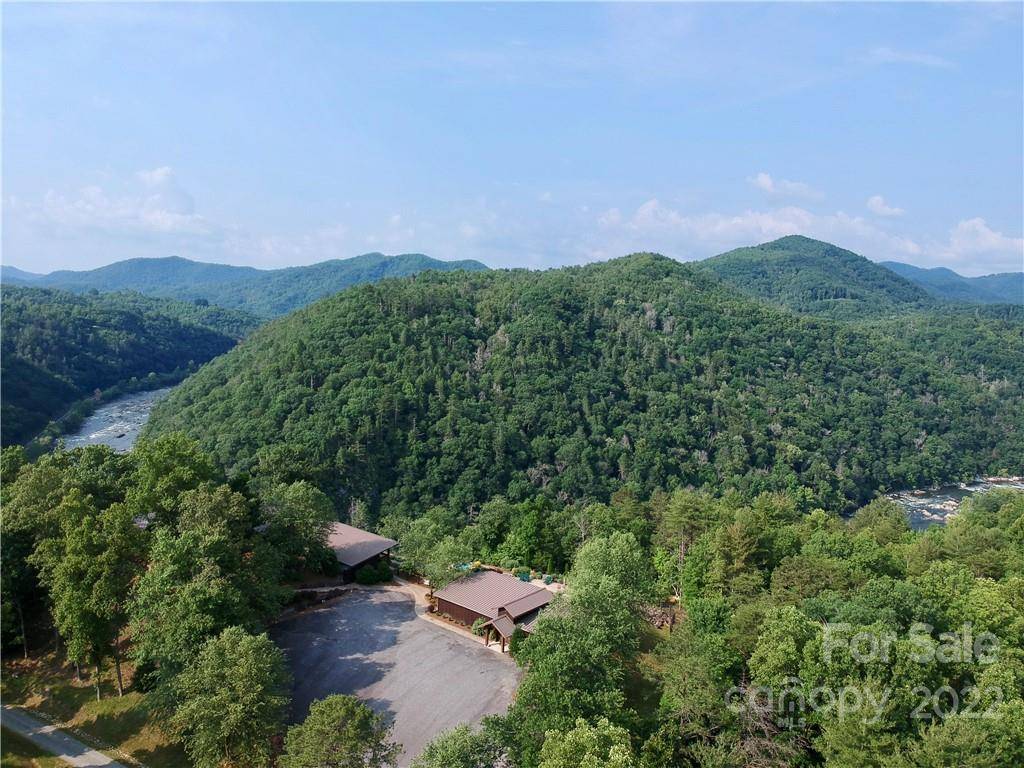 921 Wild River RUN #33, Marshall, NC 28753