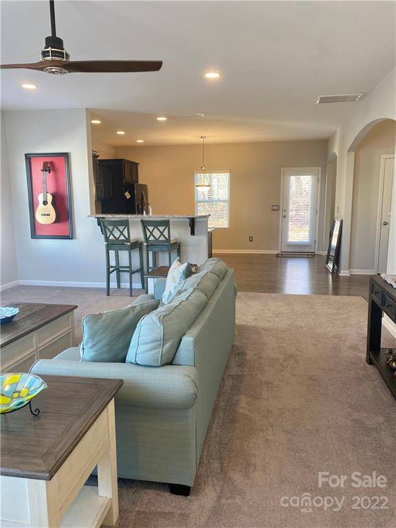 527 Smokehouse LN, Albemarle, NC 28001