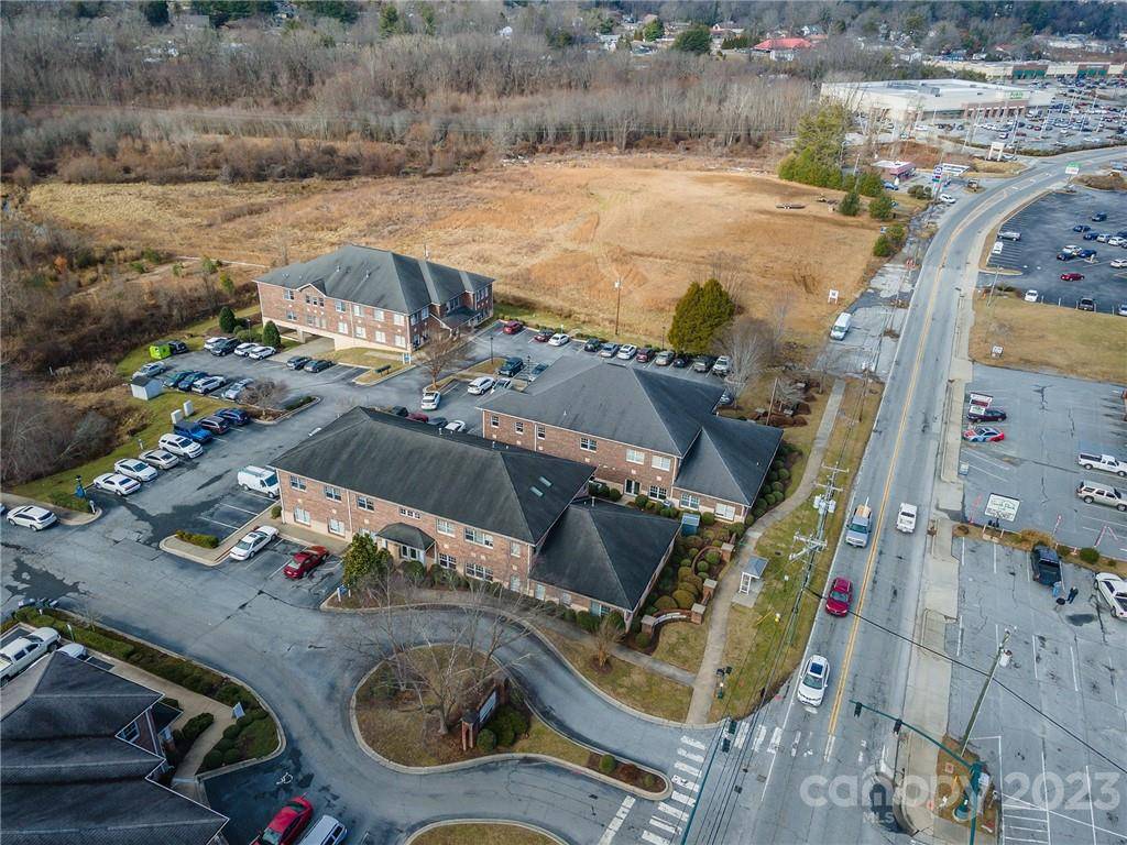 110 A Chadwick Square CT, Hendersonville, NC 28739