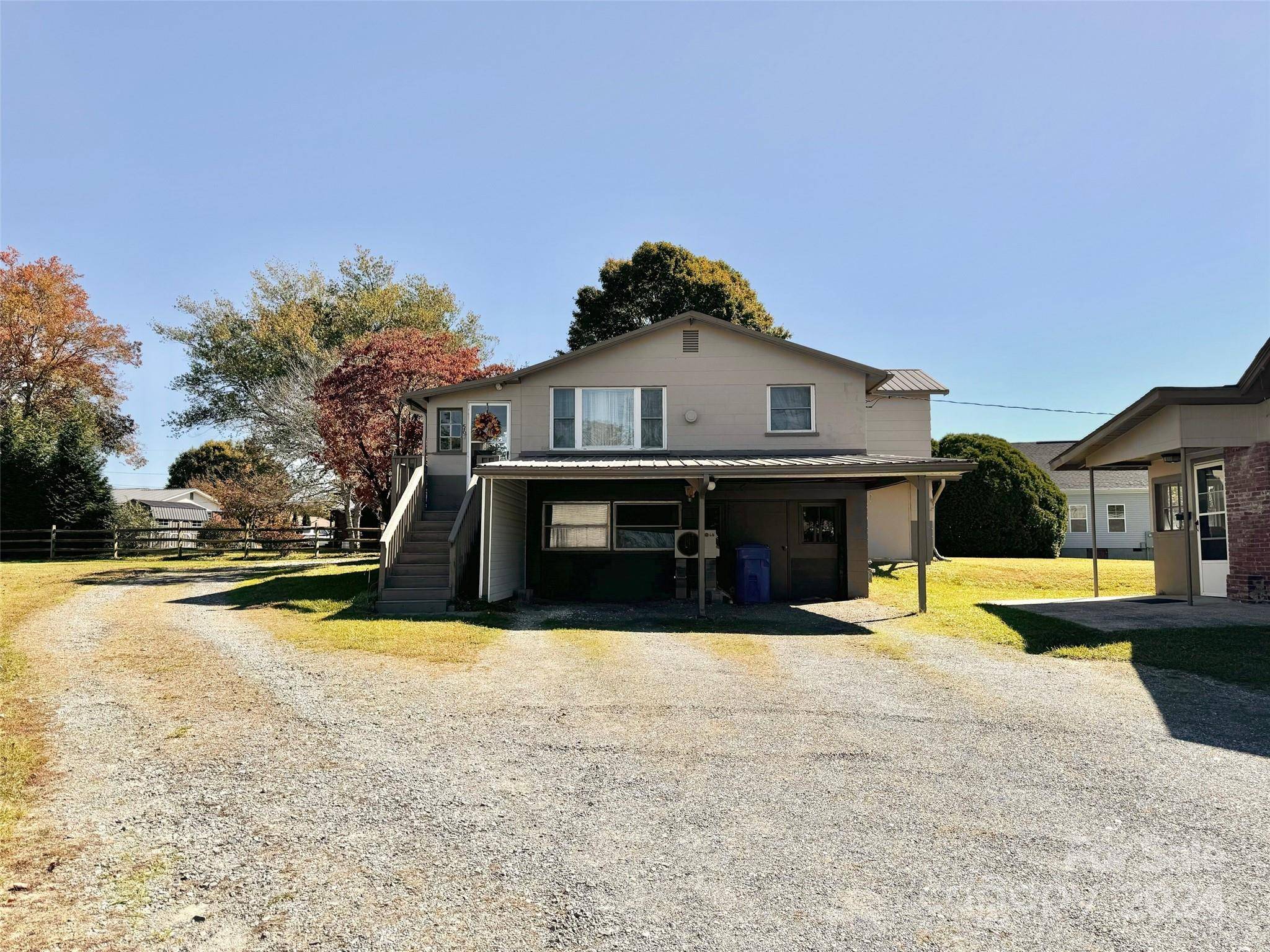 565 Neely RD, Brevard, NC 28712